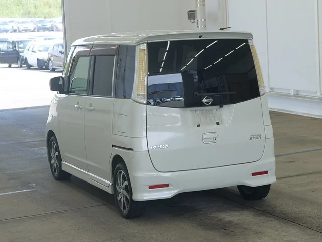 Nissan Roox  с аукциона в Японии