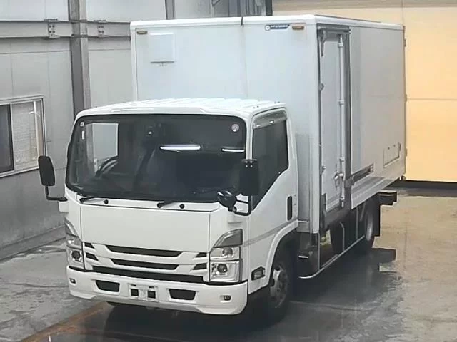 Isuzu Elf  с аукциона в Японии
