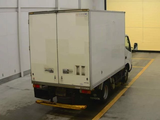 Toyota ToyoAce  с аукциона в Японии