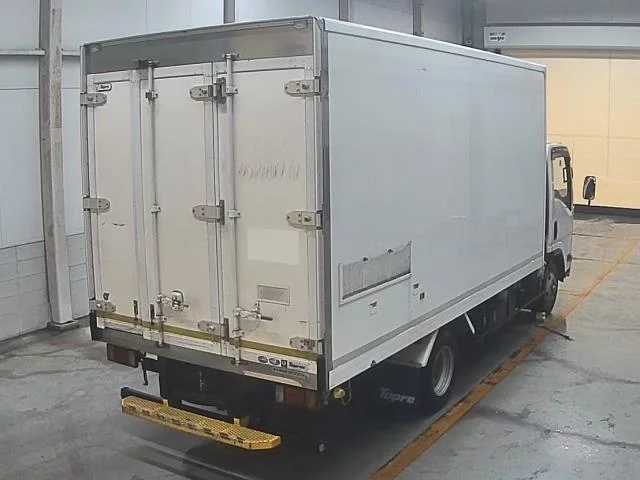 Isuzu Elf  с аукциона в Японии