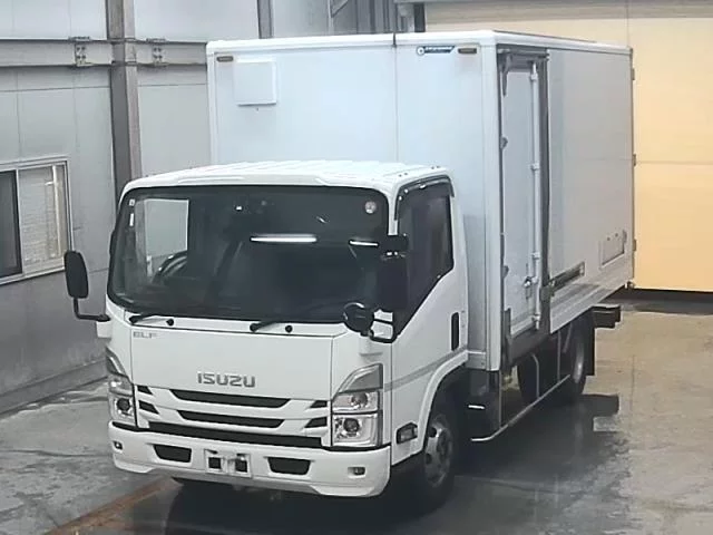 Isuzu Elf  с аукциона в Японии