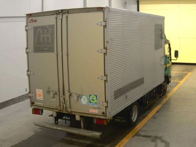 Isuzu Elf  с аукциона в Японии