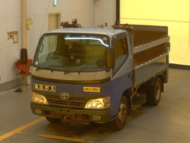 Toyota Dyna  с аукциона в Японии