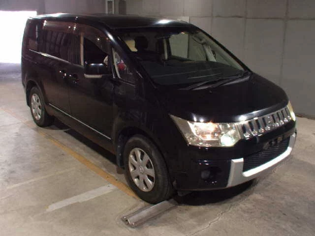 Mitsubishi Delica D:5  с аукциона в Японии