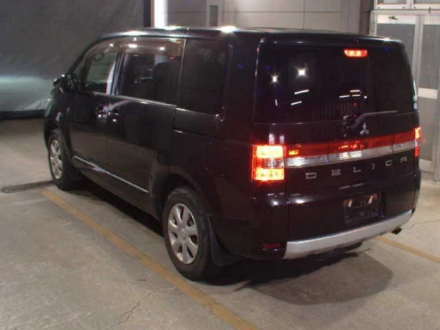 Mitsubishi Delica D:5  с аукциона в Японии