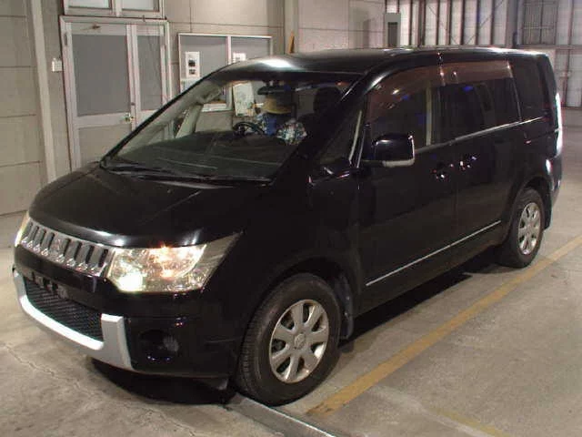 Mitsubishi Delica D:5  с аукциона в Японии