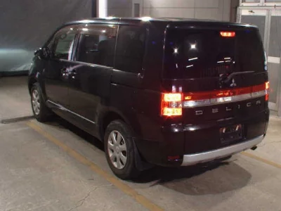 Mitsubishi Delica D:5
