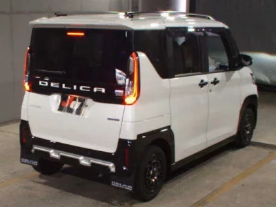 Mitsubishi Delica Mini