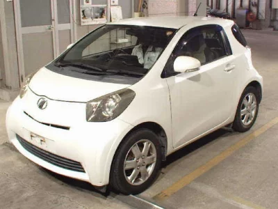 Toyota iQ