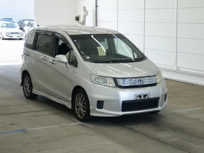 Honda Freed Spike