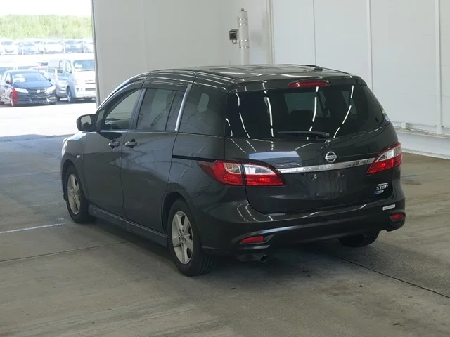 Nissan Lafesta  с аукциона в Японии