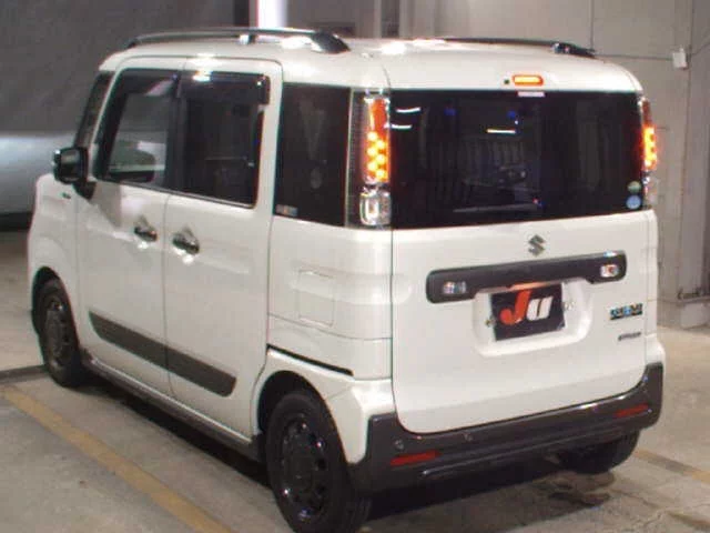 Suzuki Spacia Gear  с аукциона в Японии
