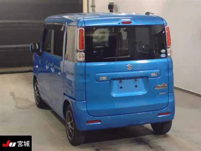 Suzuki Spacia