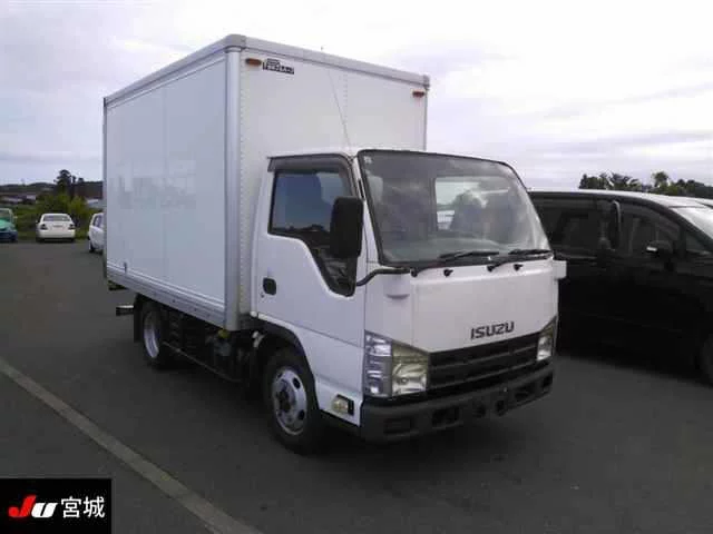 Isuzu Elf  с аукциона в Японии