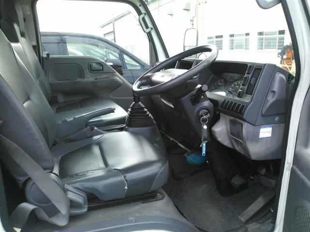 Isuzu Elf  с аукциона в Японии