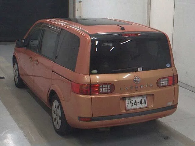 Nissan Lafesta  с аукциона в Японии