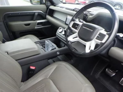 LAND ROVER DEFENDER