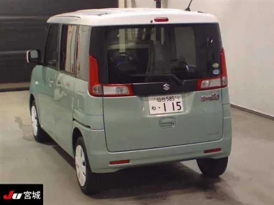 Suzuki Spacia