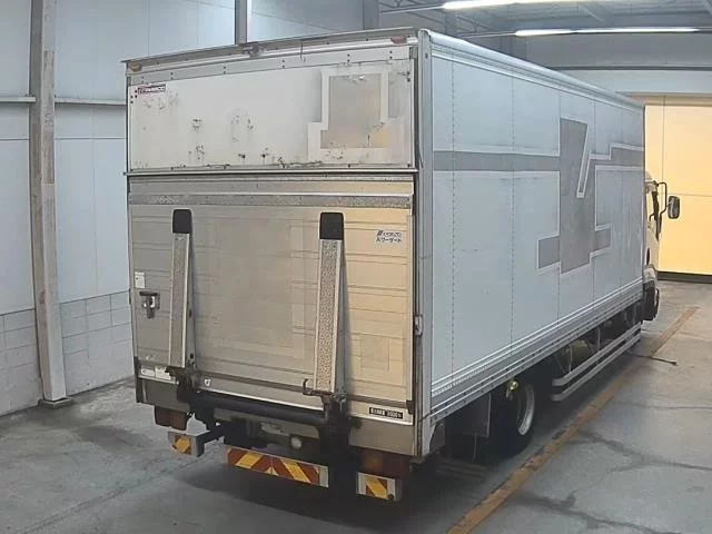 Isuzu Forward  с аукциона в Японии