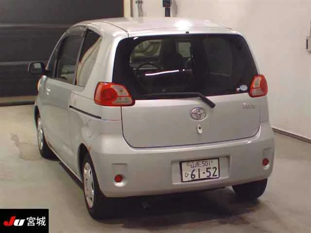 Toyota Porte  с аукциона в Японии