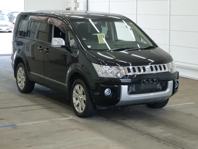 Mitsubishi Delica D:5  с аукциона в Японии