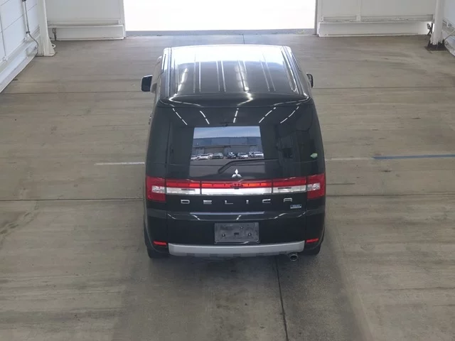 Mitsubishi Delica D:5  с аукциона в Японии