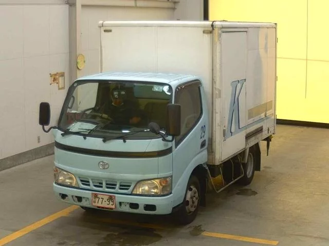 Toyota ToyoAce  с аукциона в Японии