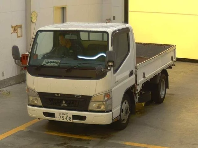 Mitsubishi Fuso Canter  с аукциона в Японии