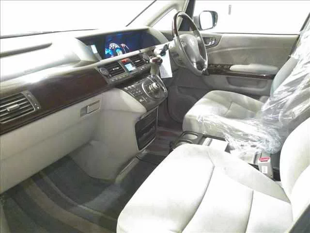 Honda Elysion  с аукциона в Японии