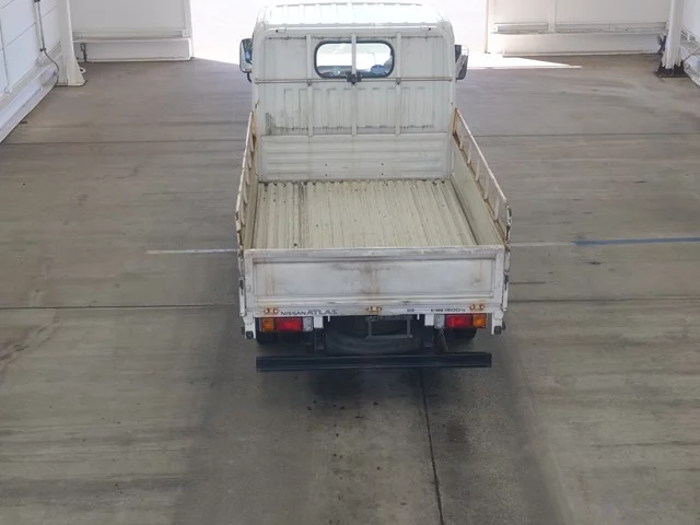 Nissan Atlas  с аукциона в Японии