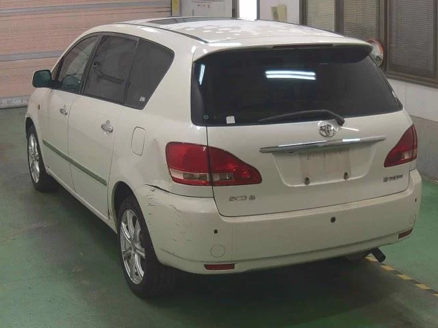 Toyota Ipsum  с аукциона в Японии