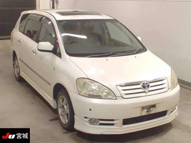 Toyota Ipsum  с аукциона в Японии