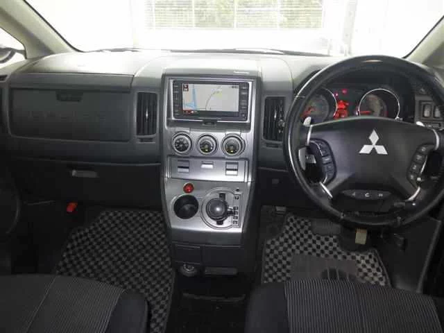 Mitsubishi Delica D:5  с аукциона в Японии