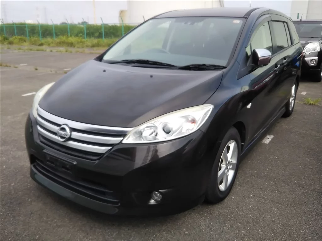Nissan Lafesta  с аукциона в Японии