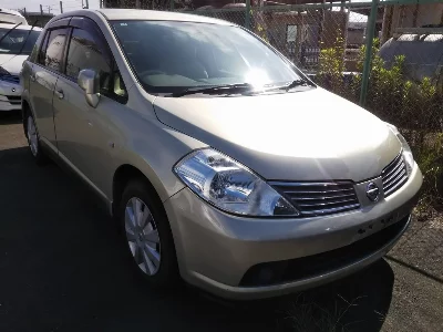Nissan Tiida Latio