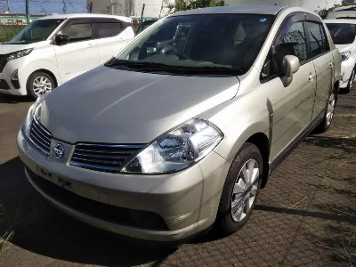 Nissan Tiida Latio