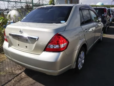 Nissan Tiida Latio
