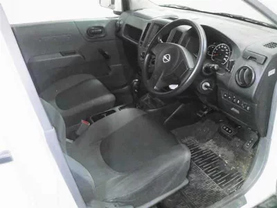 NISSAN AD VAN