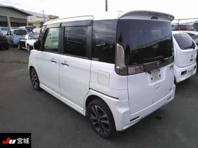 Suzuki Spacia