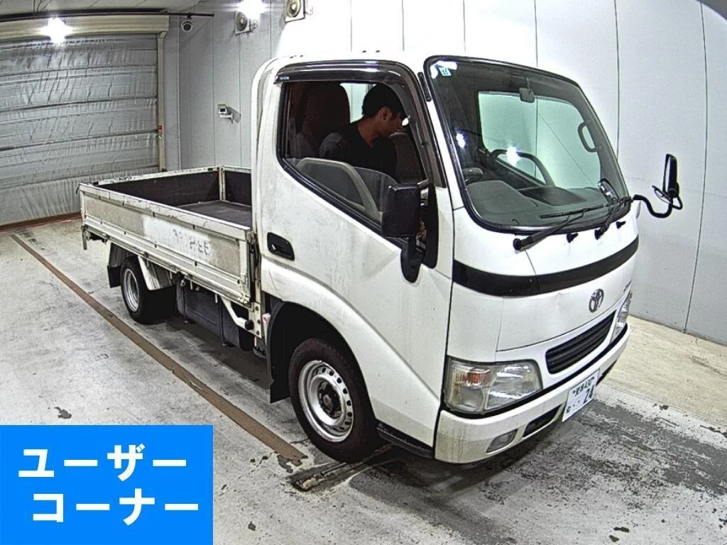 Toyota Dyna  с аукциона в Японии