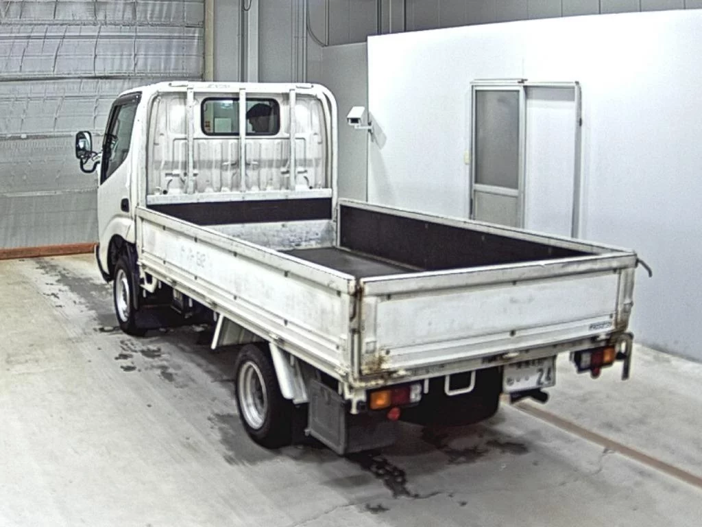 Toyota Dyna  с аукциона в Японии