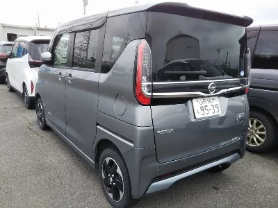 NISSAN ROOX