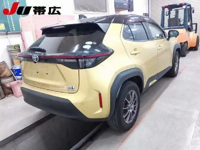 TOYOTA YARIS CROSS
