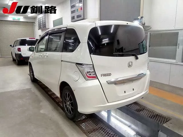 Honda Freed  с аукциона в Японии