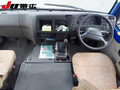 Mitsubishi FUSO ROSA