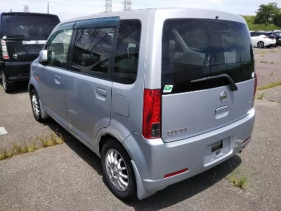 Nissan Otti