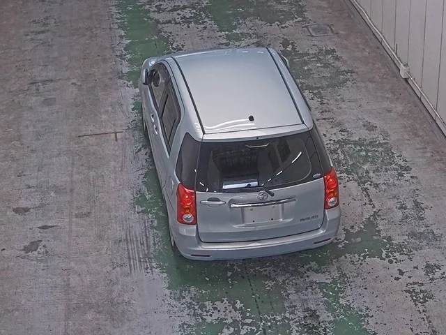 Toyota Raum  с аукциона в Японии