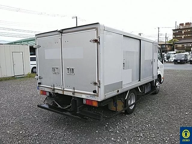 Toyota Dyna  с аукциона в Японии