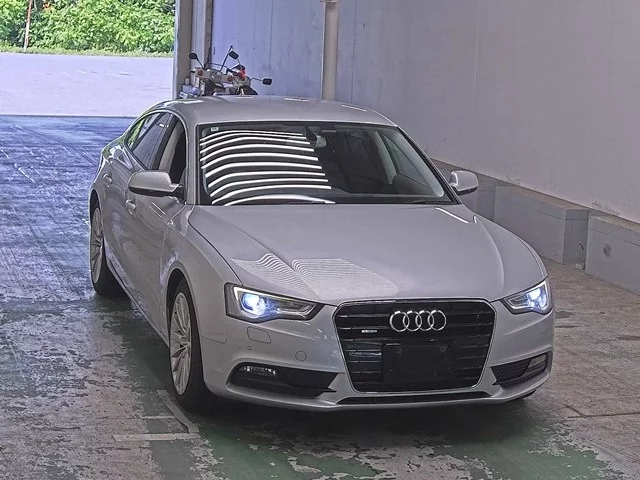 Audi A5 Sportback  с аукциона в Японии