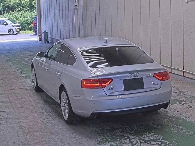 Audi A5 Sportback  с аукциона в Японии